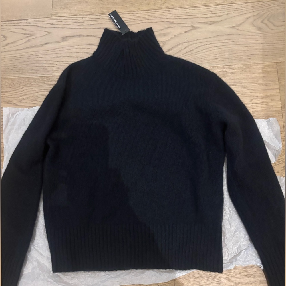 James Perse Mid Gauge Funnel neck black